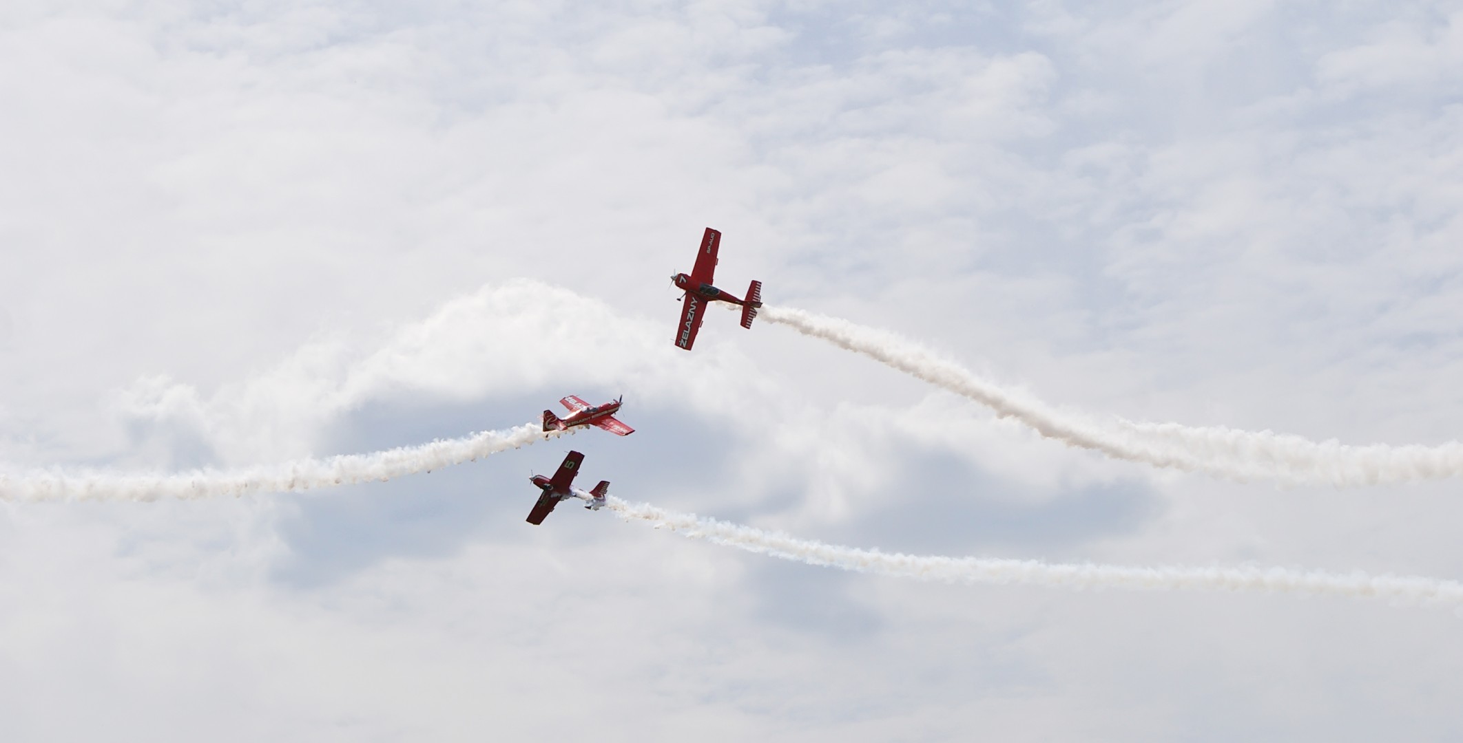 aereo rosso cielo