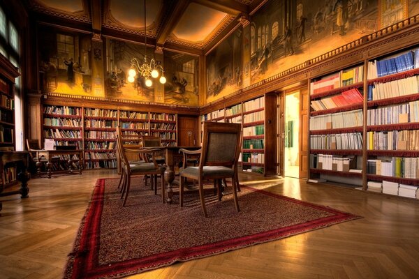 Conception de bibliothèque avec des livres et une table en bois