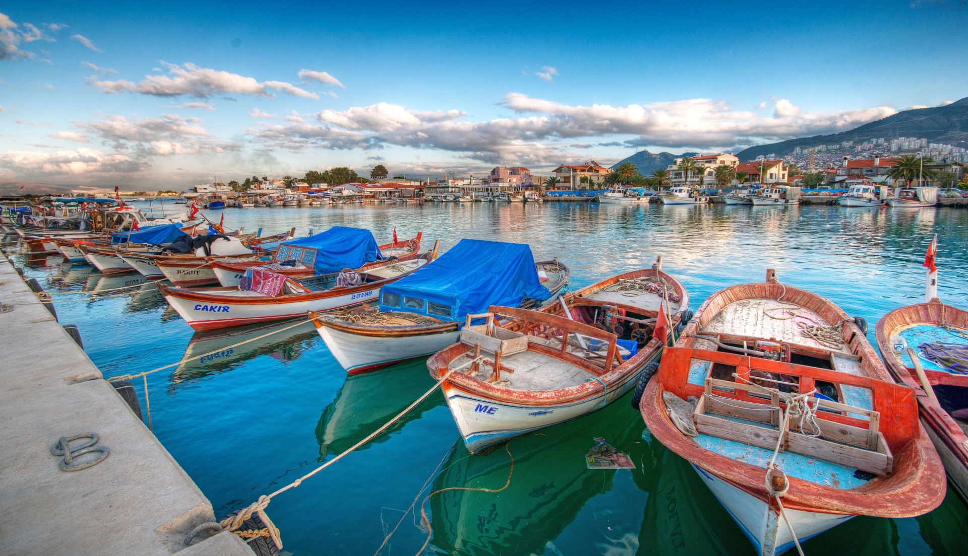 paisaje barcos muelle