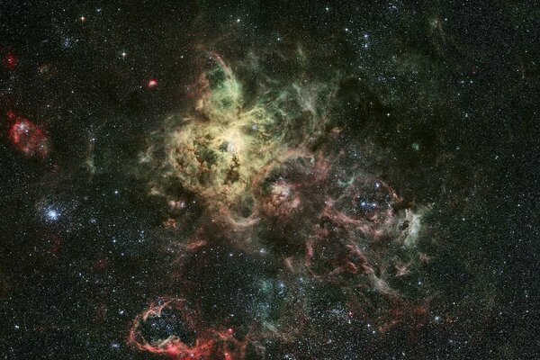 Nebulosa brillante. fotografía del espacio