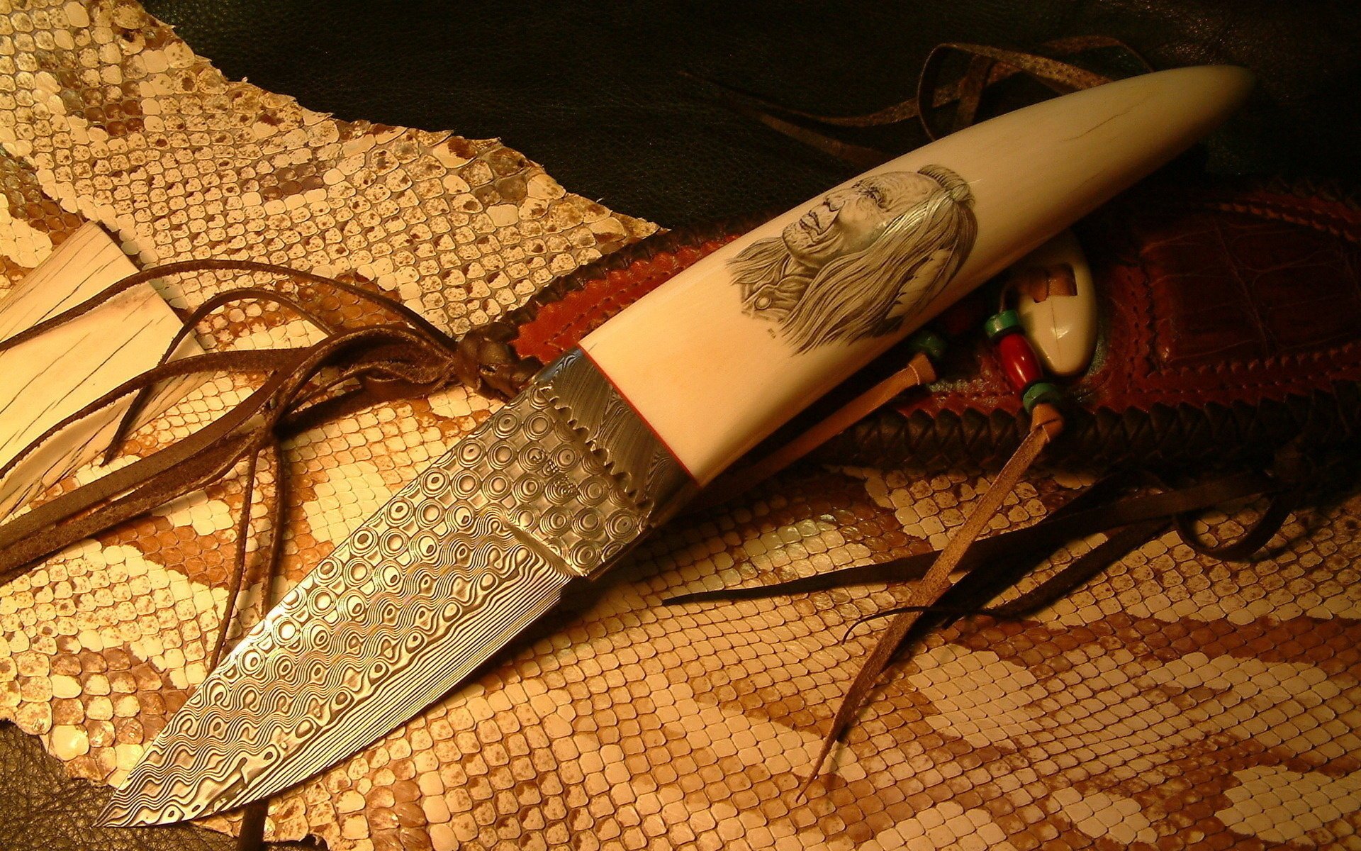 coltello osso lama manico