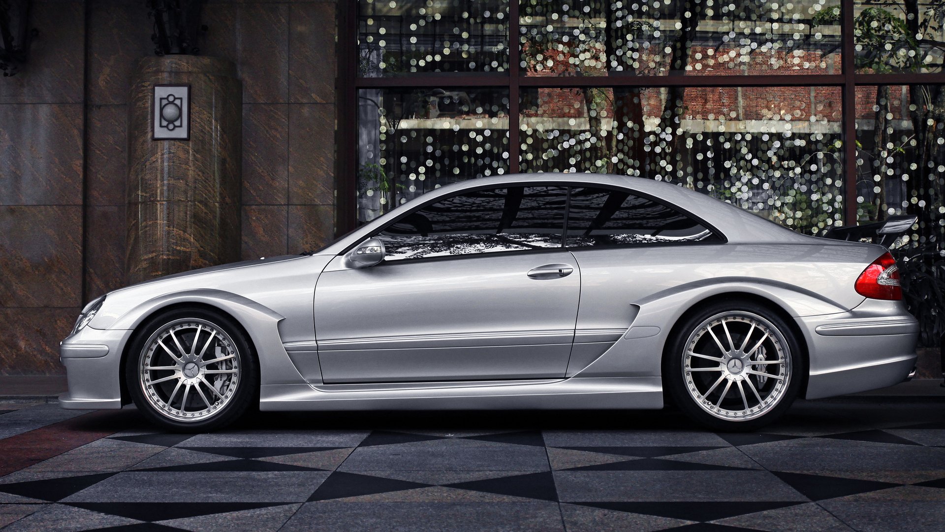 mercedes clk dtm silber gebäude mercedes silber parkplatz