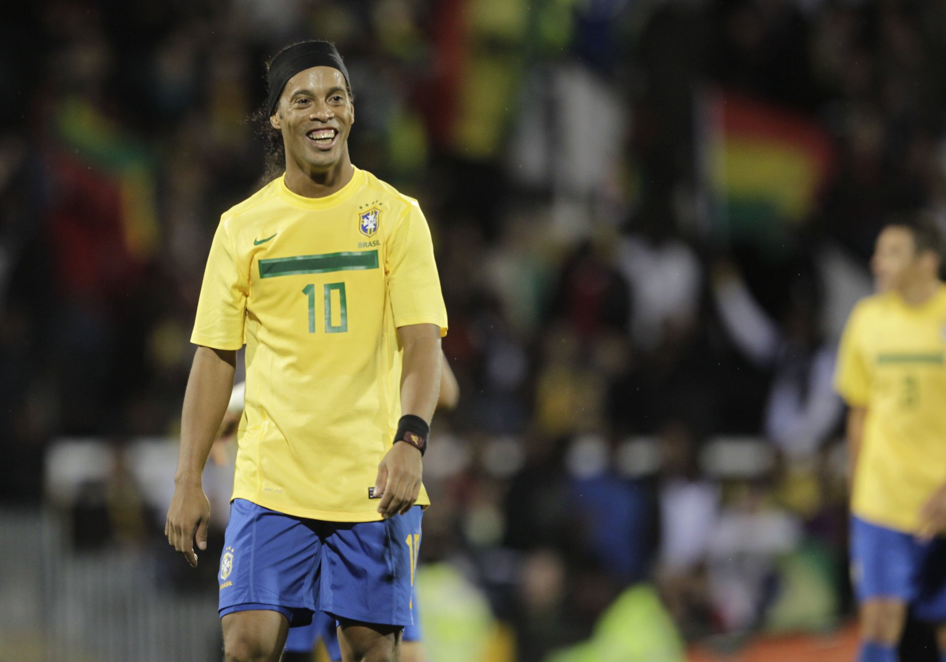 футбол обои роналдиньйо футбол brazil football ronaldinho