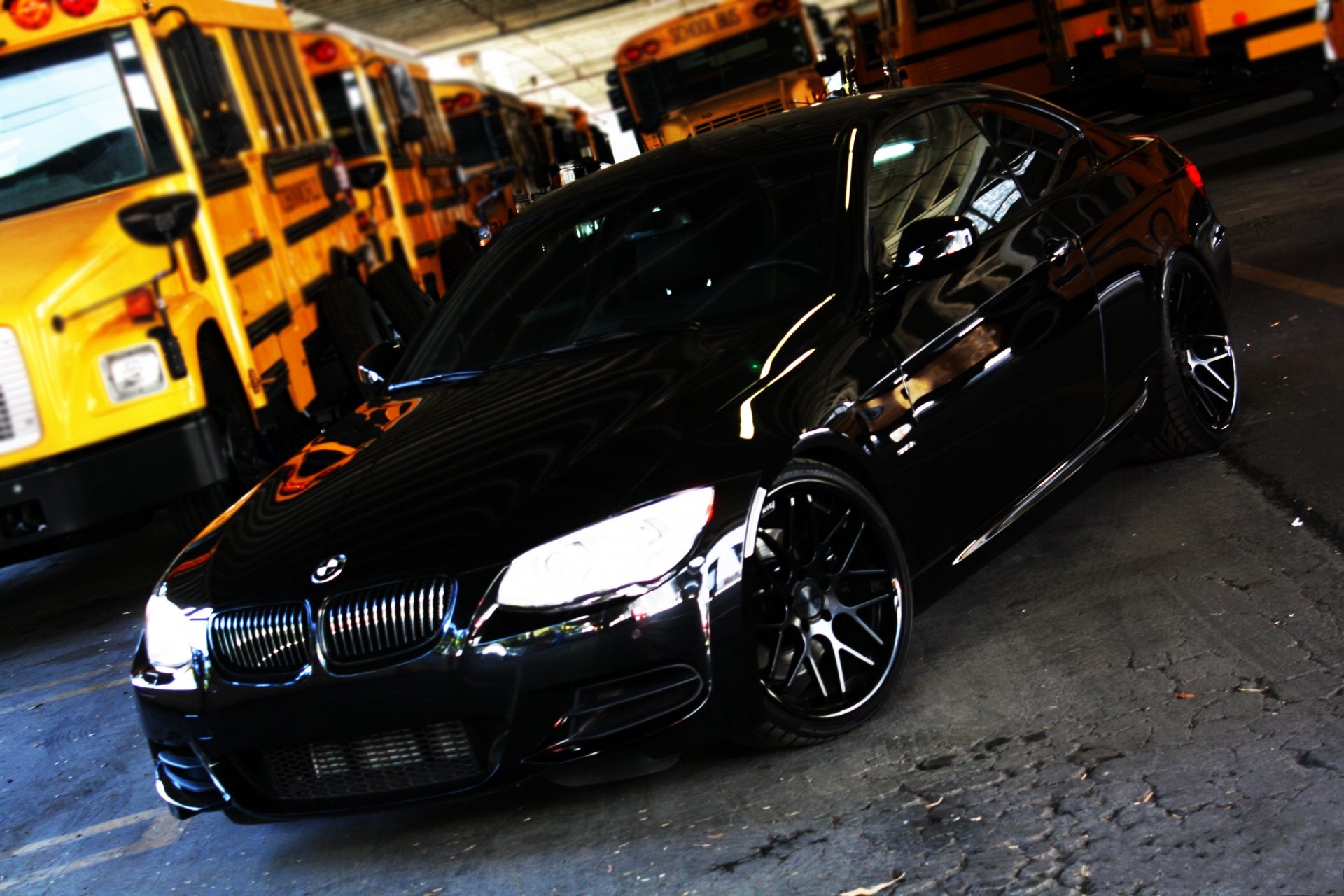 bmw 335i noir bmw vue avant phare autobus scolaire