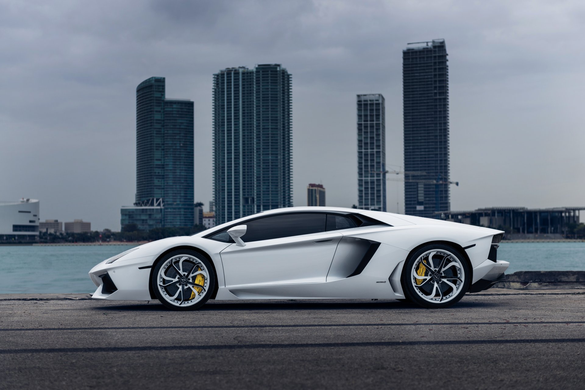 vellano mc zoll lamborghini aventador weiß