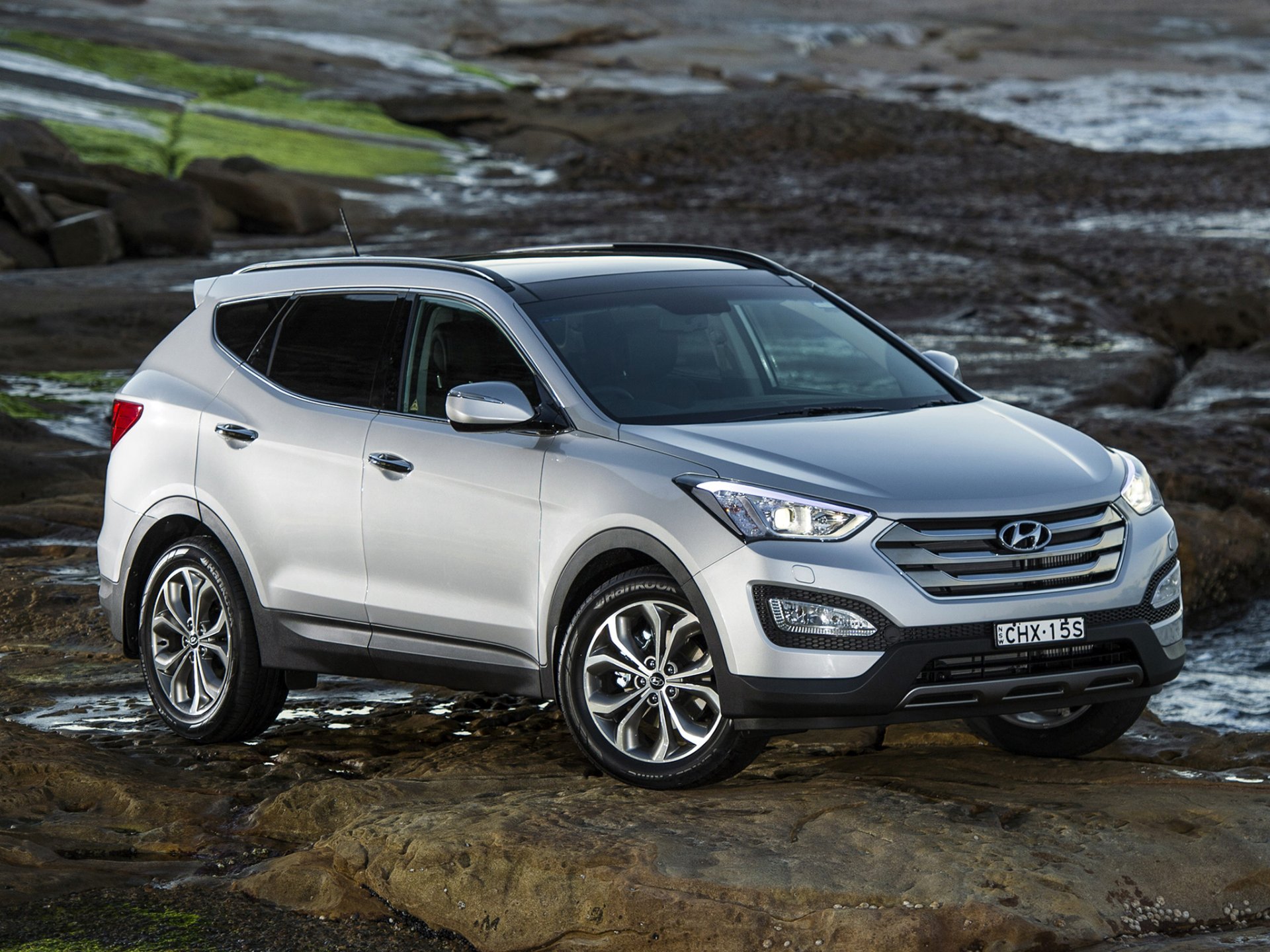 hyundai santa fe hyundai santa fe jeep crossover front grau steine hintergrund