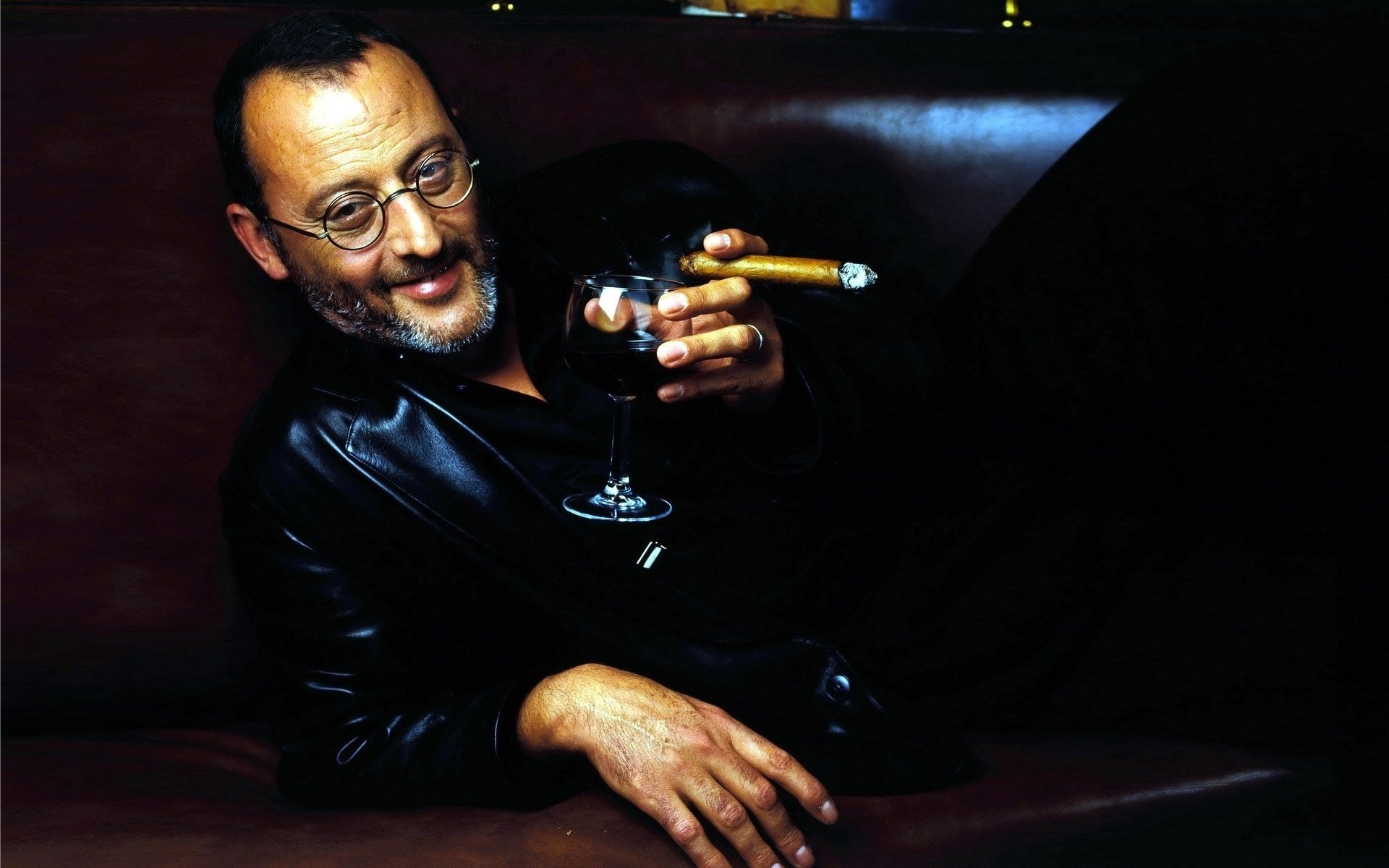 jean reno actor jean reno man stubble face glasse