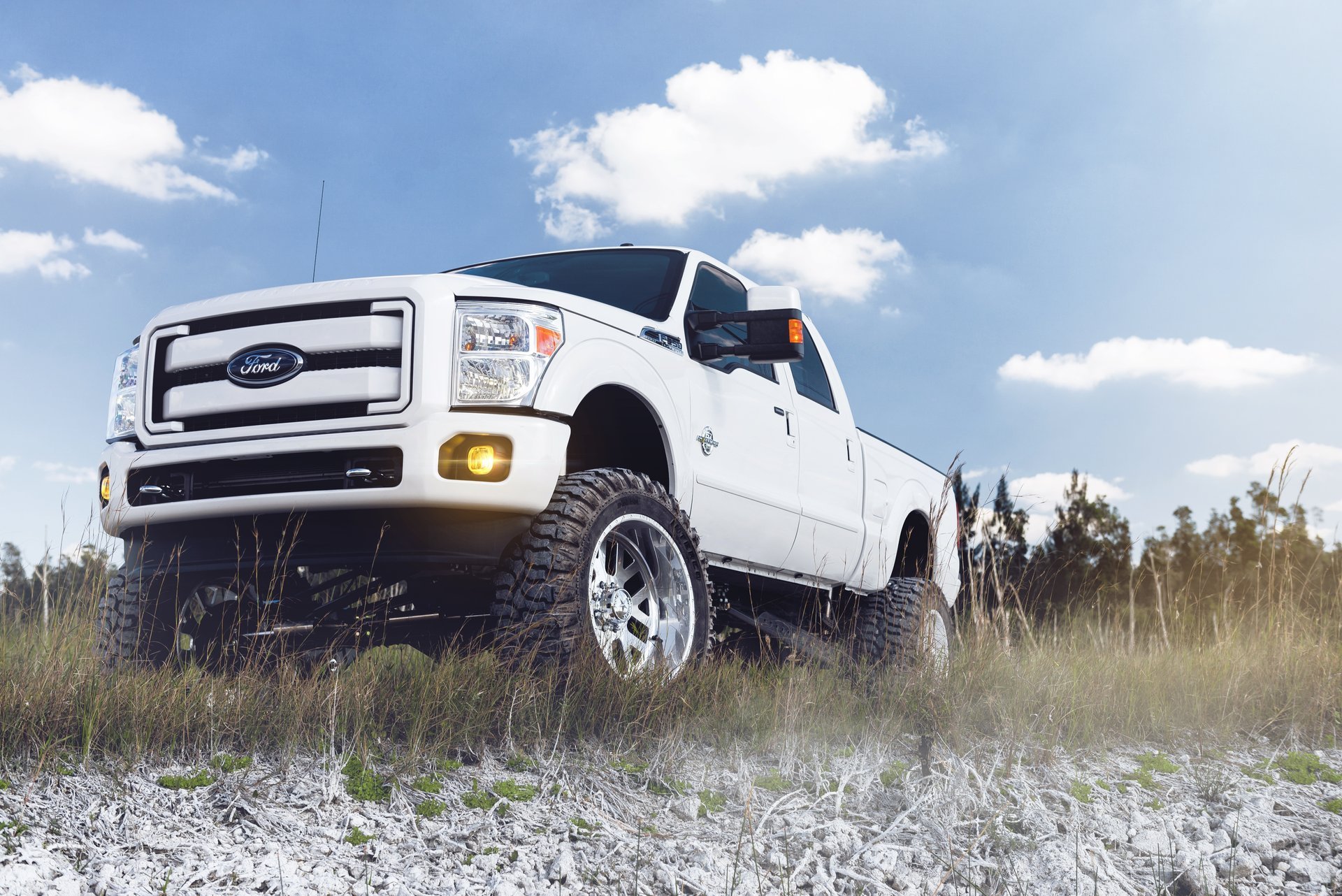 ford f-250 weiß vorne suv pickup himmel wolken