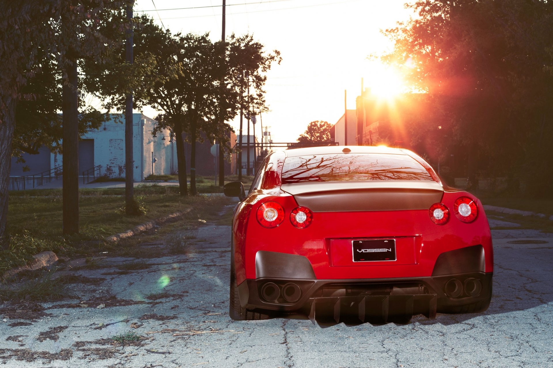 nissan gtr r35 rojo calle nissan gtr rojo vista trasera reflexión