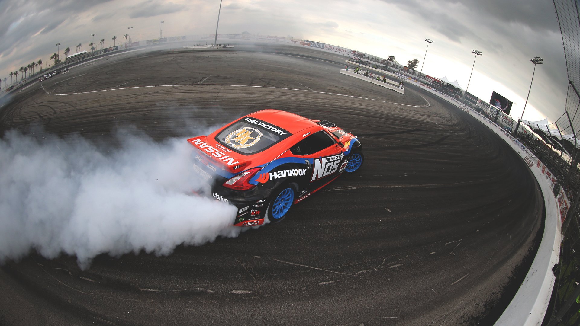 nissan 370z drift dym nissan drift poślizg poślizg