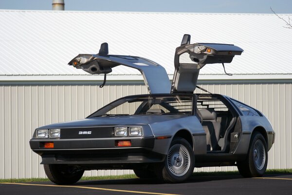 Il fantastico DeLorean di Ritorno al futuro