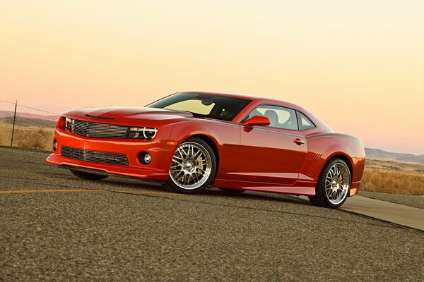 Voiture musclée américaine chevrolet camaro