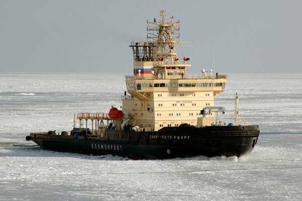 Lodołamacz Sankt Petersburg nad Zatoką Fińską