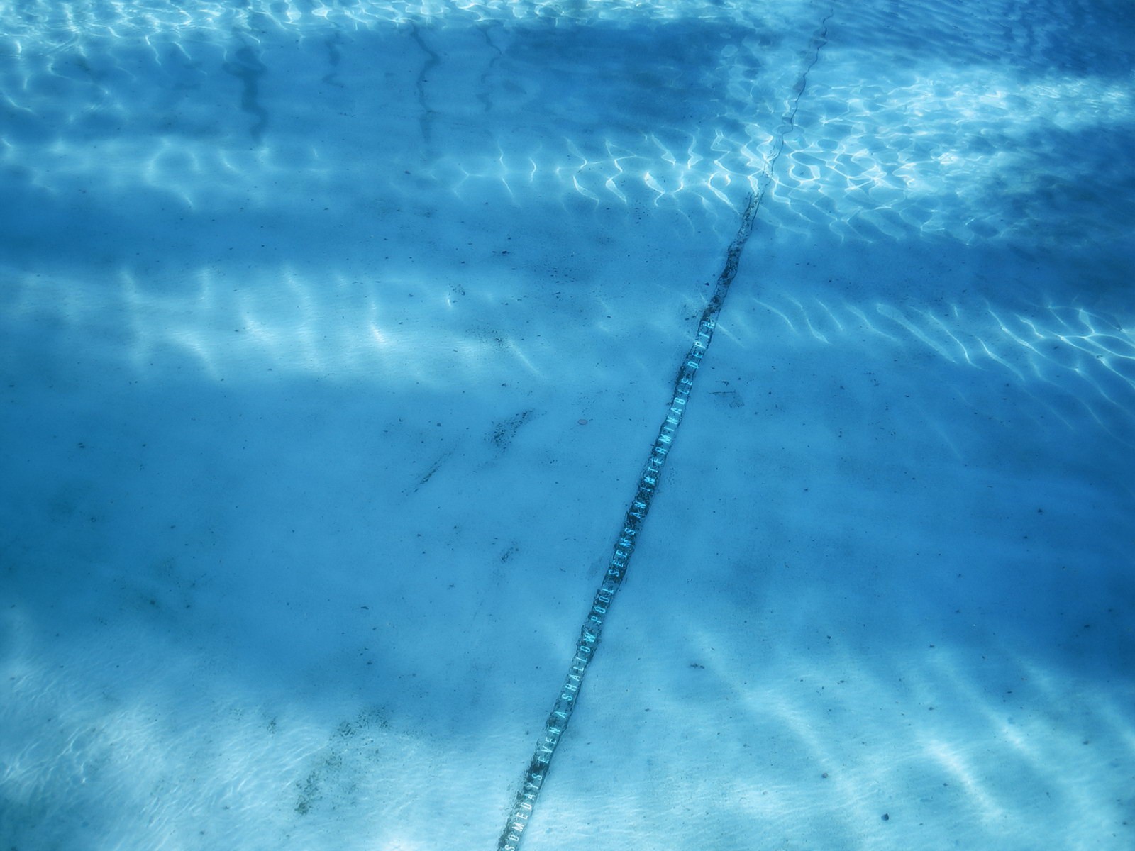 linea acqua piscina