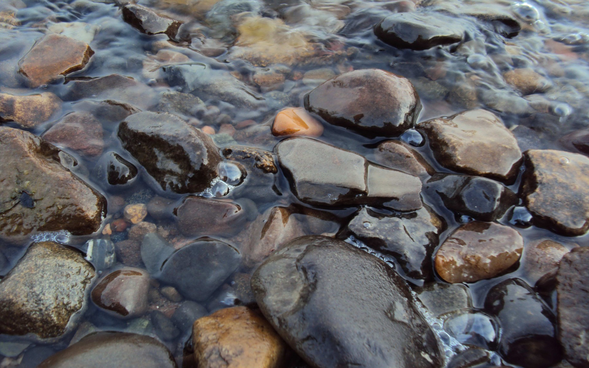 piedras agua costa fondo