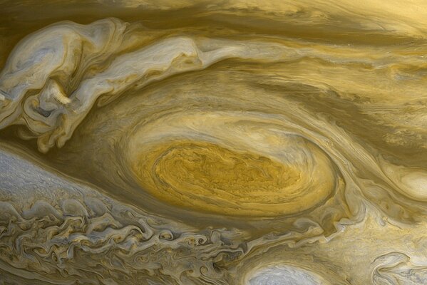 Hurricane on Jupiter captured by Voyager-1