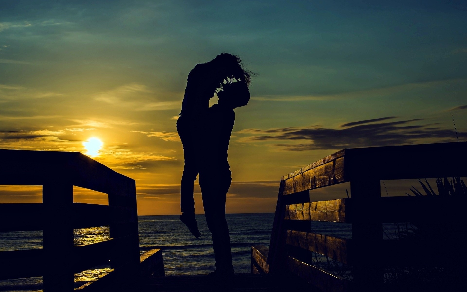 widescreen fullscreen man tenderness sky background woman joy girl romance sunset wallpaper silhouette night mood feelings happiness water sun warmth passion love river sea