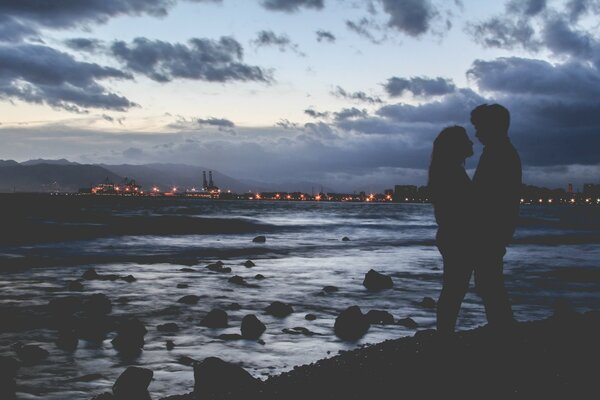 Amor en el fondo de un cielo oscuro