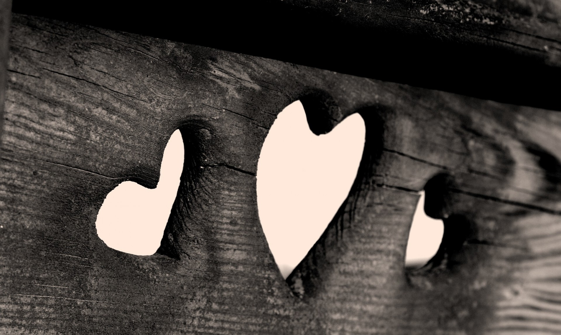 alex wooden hearts hearts wood