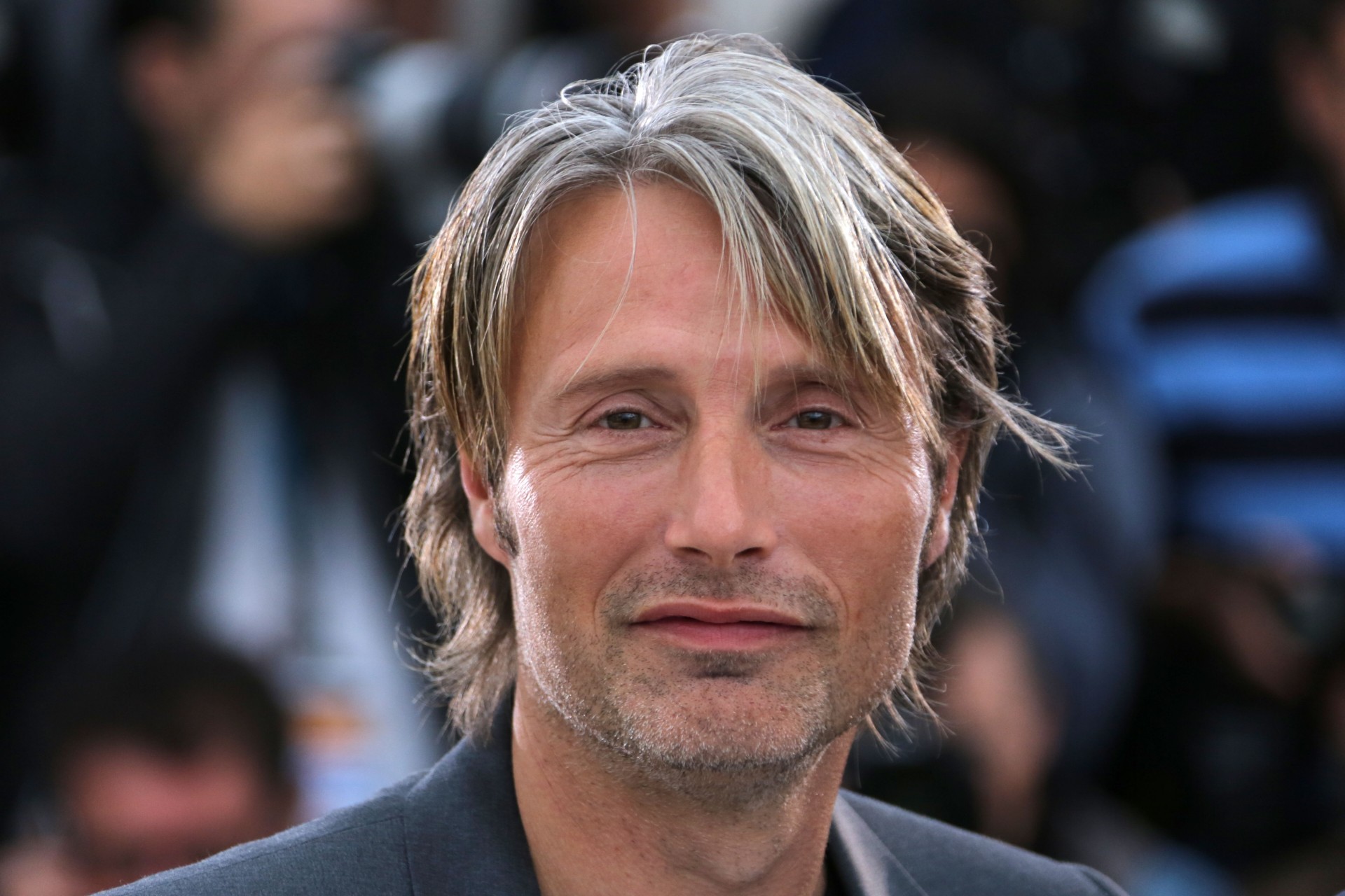 man mads mikkelsen view