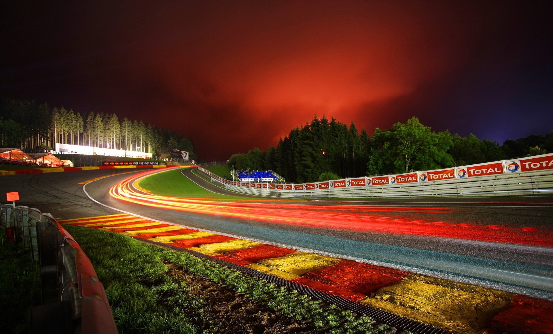 pa-francorchamps eau rouge track спа-франкоршам ночь поворот