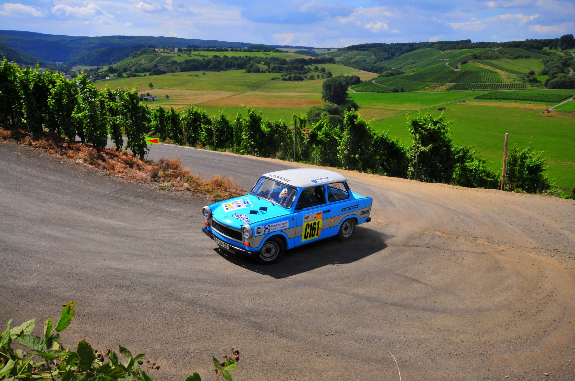 trabant rallye schrott blau ansicht von oben sport rallye auto