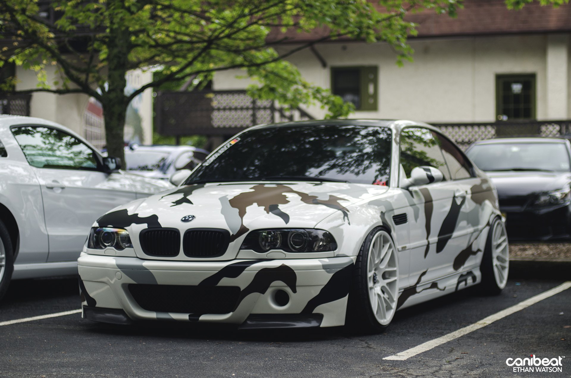 bmw m3 kamuflaż tuning felgi biały pozycja