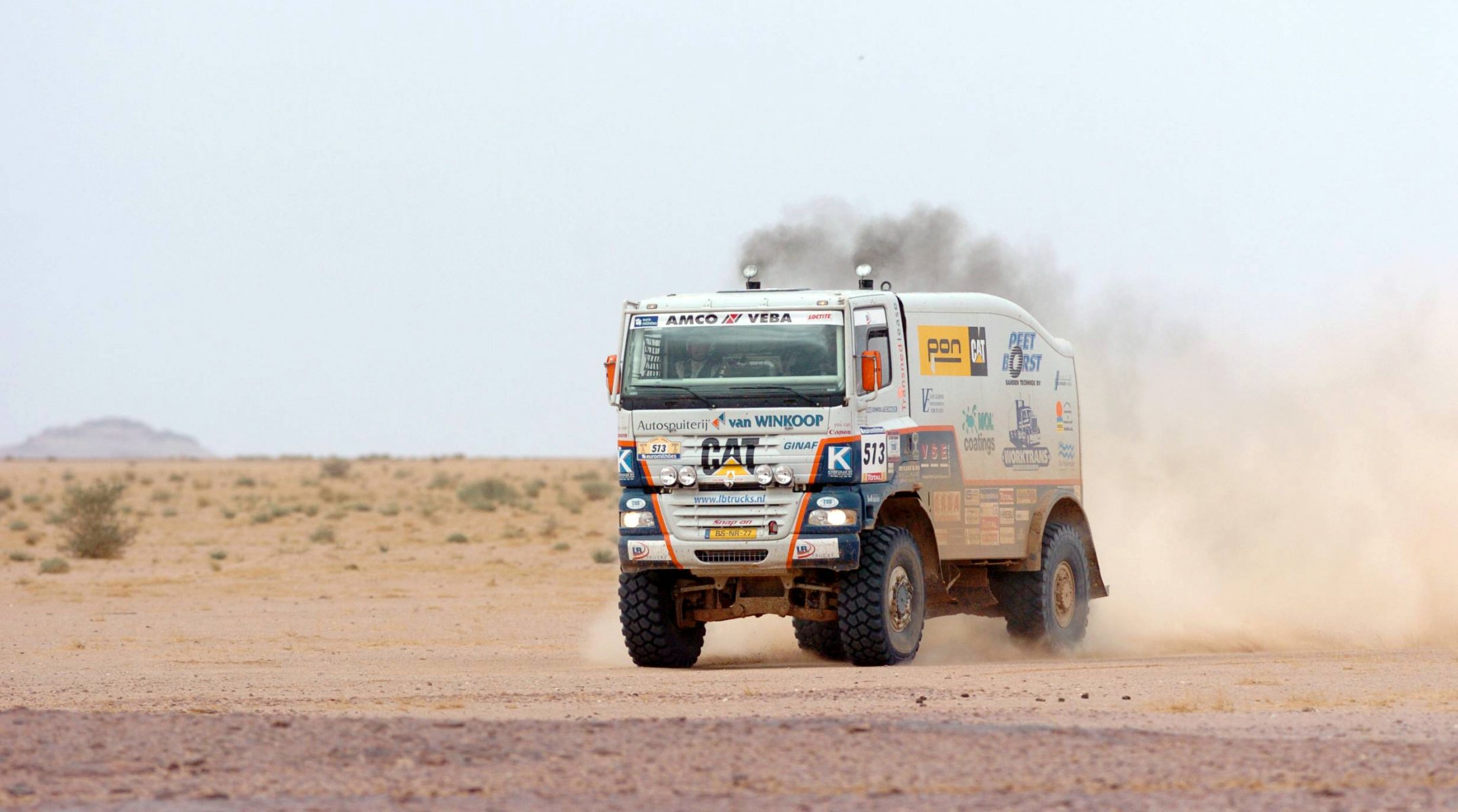 ginaf x222 x 222 désert poussière dakar rallye course sport camion championnat chaleur blanc