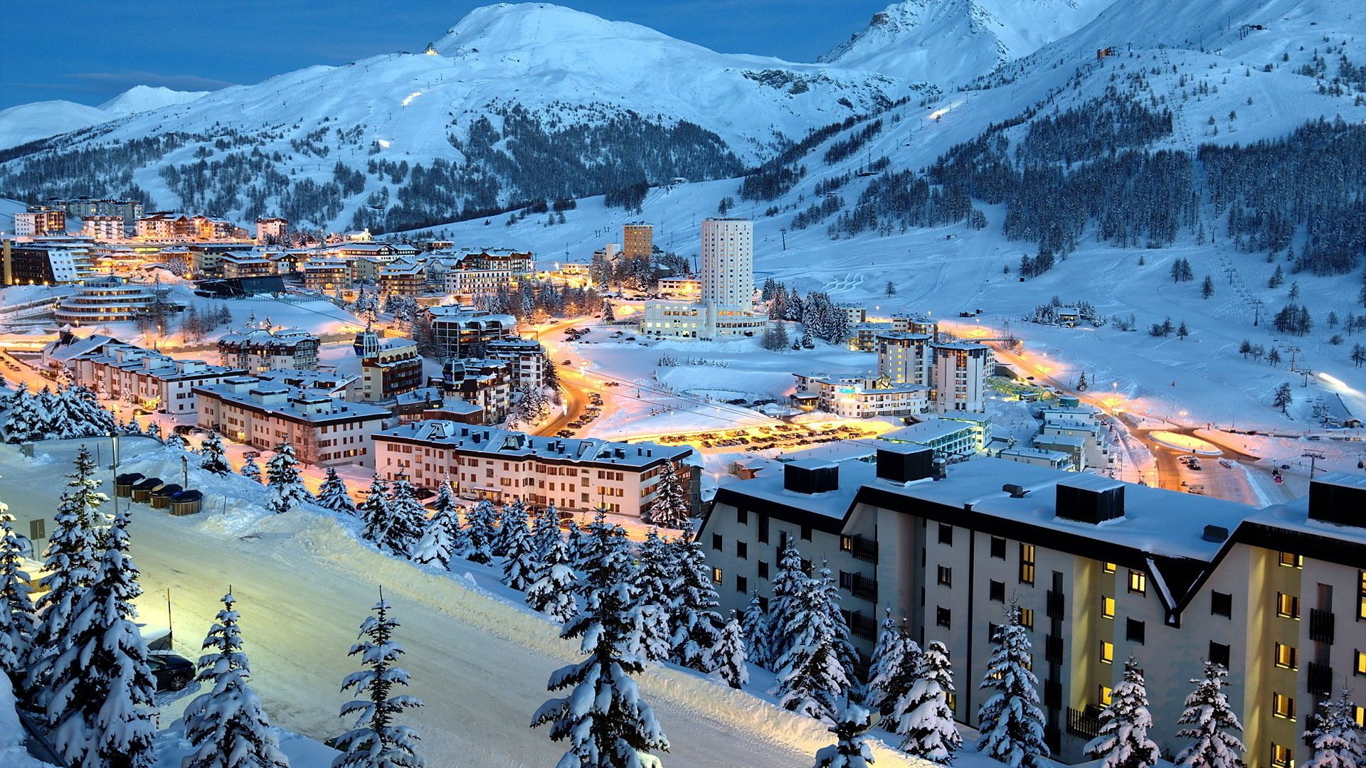 città montagna inverno sera neve