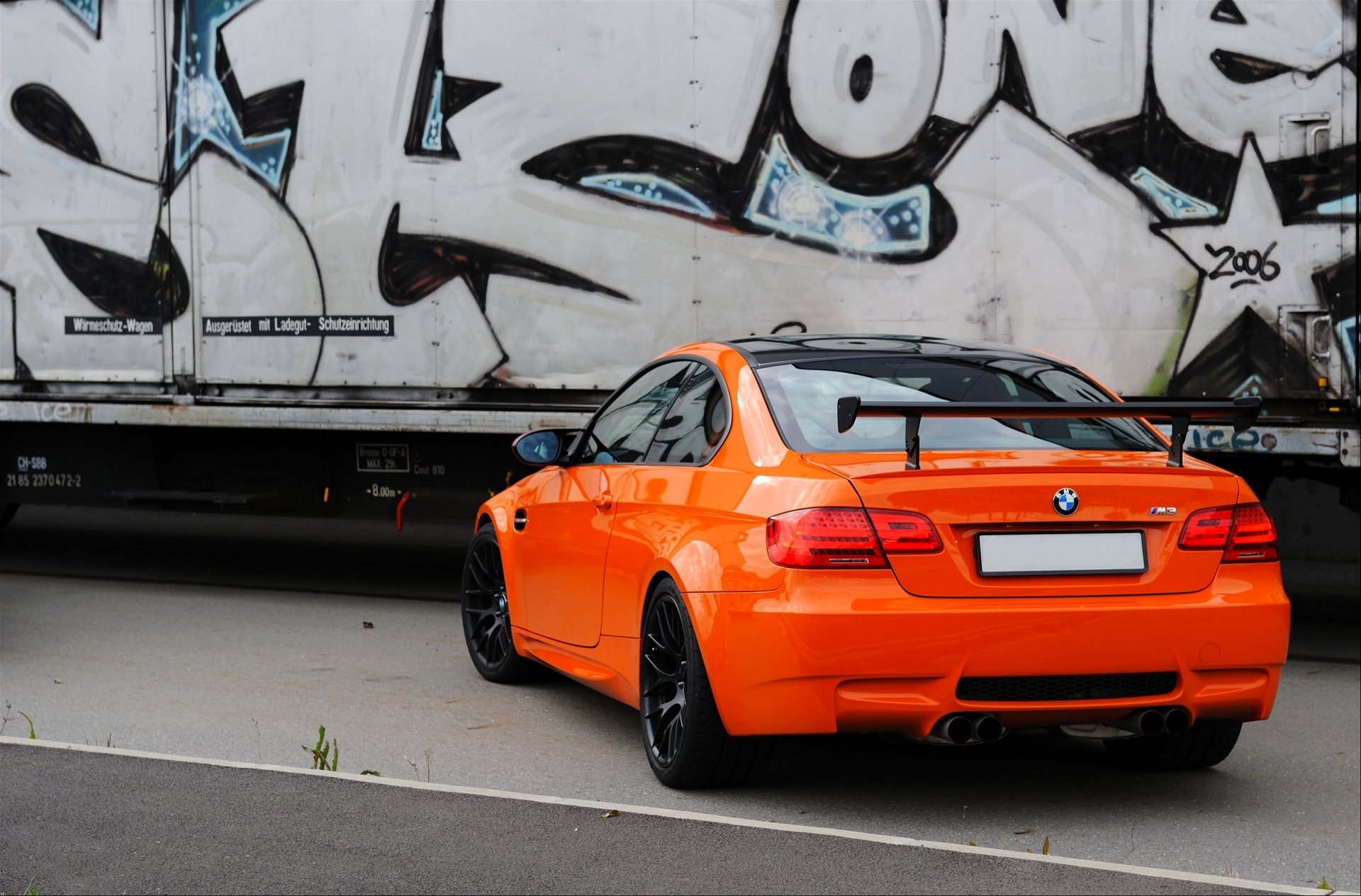 bmw m3 gts csl pomarańczowy bmw boomer spoiler auto trucizna graffiti cupe