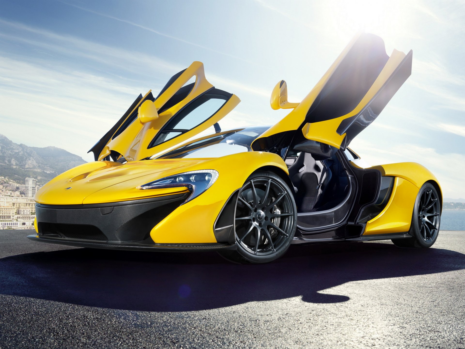 mclaren mclaren p1 otwarte drzwi drzwi skrzydła motyla auto supersamochód