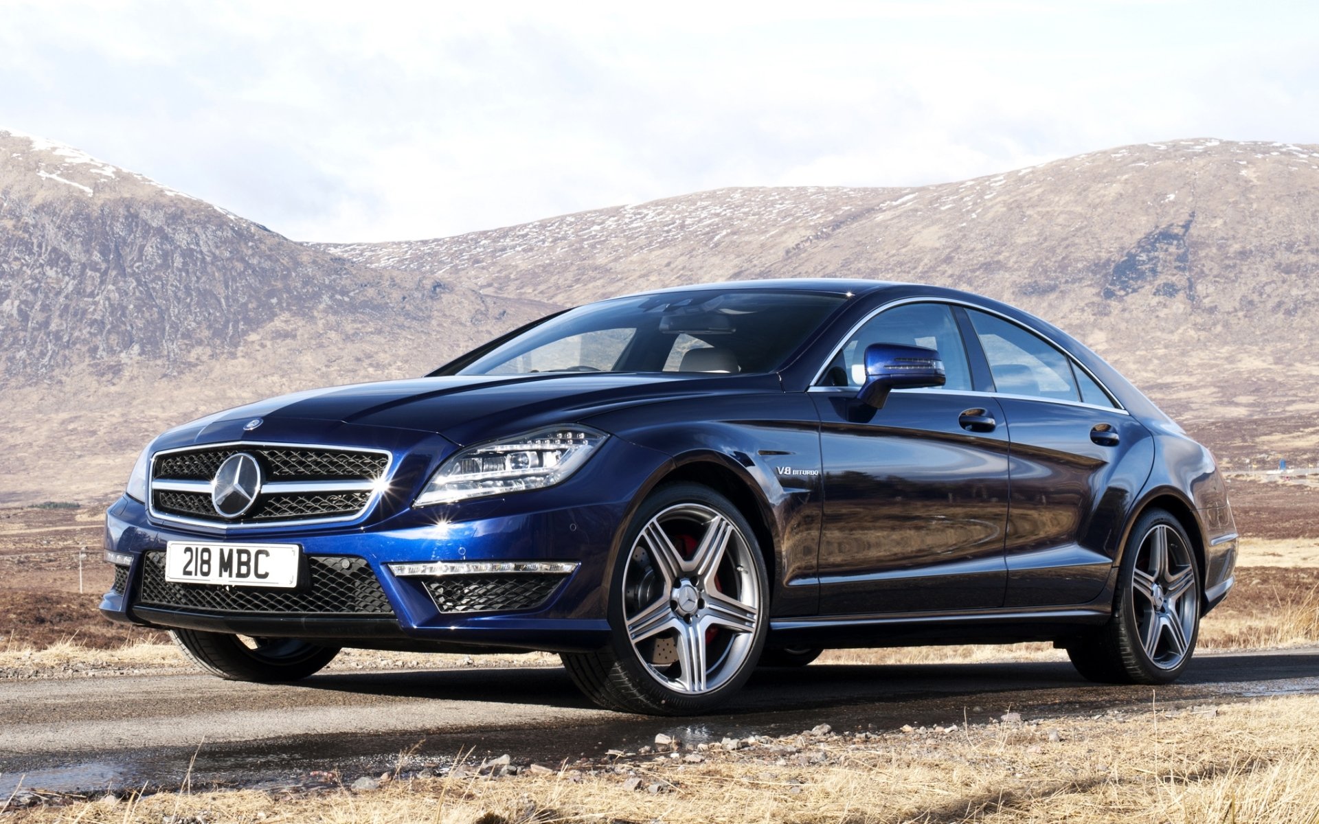 mercedes-benz cls amg mercedes cls amg frente montaña