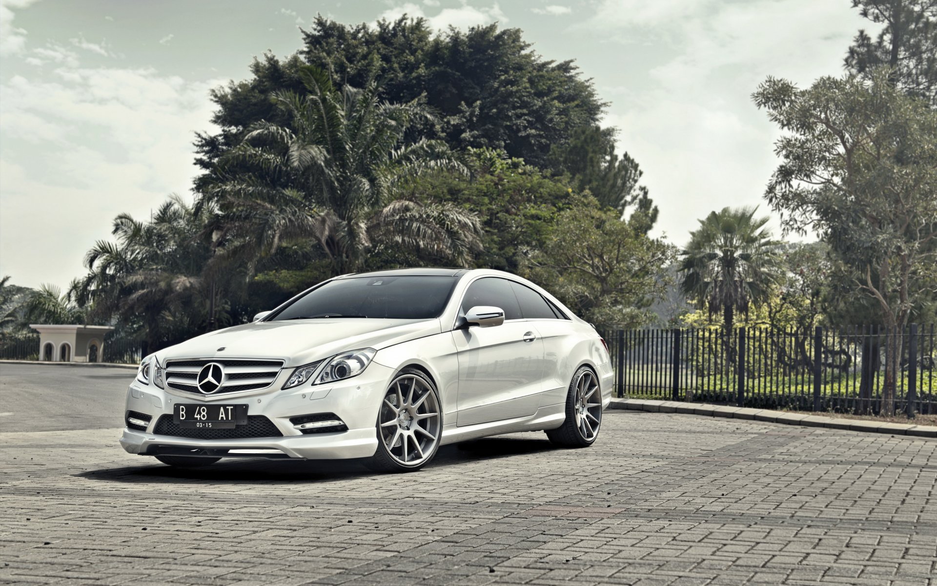 mercedes-benz e-class coupe mercedes coupé auto