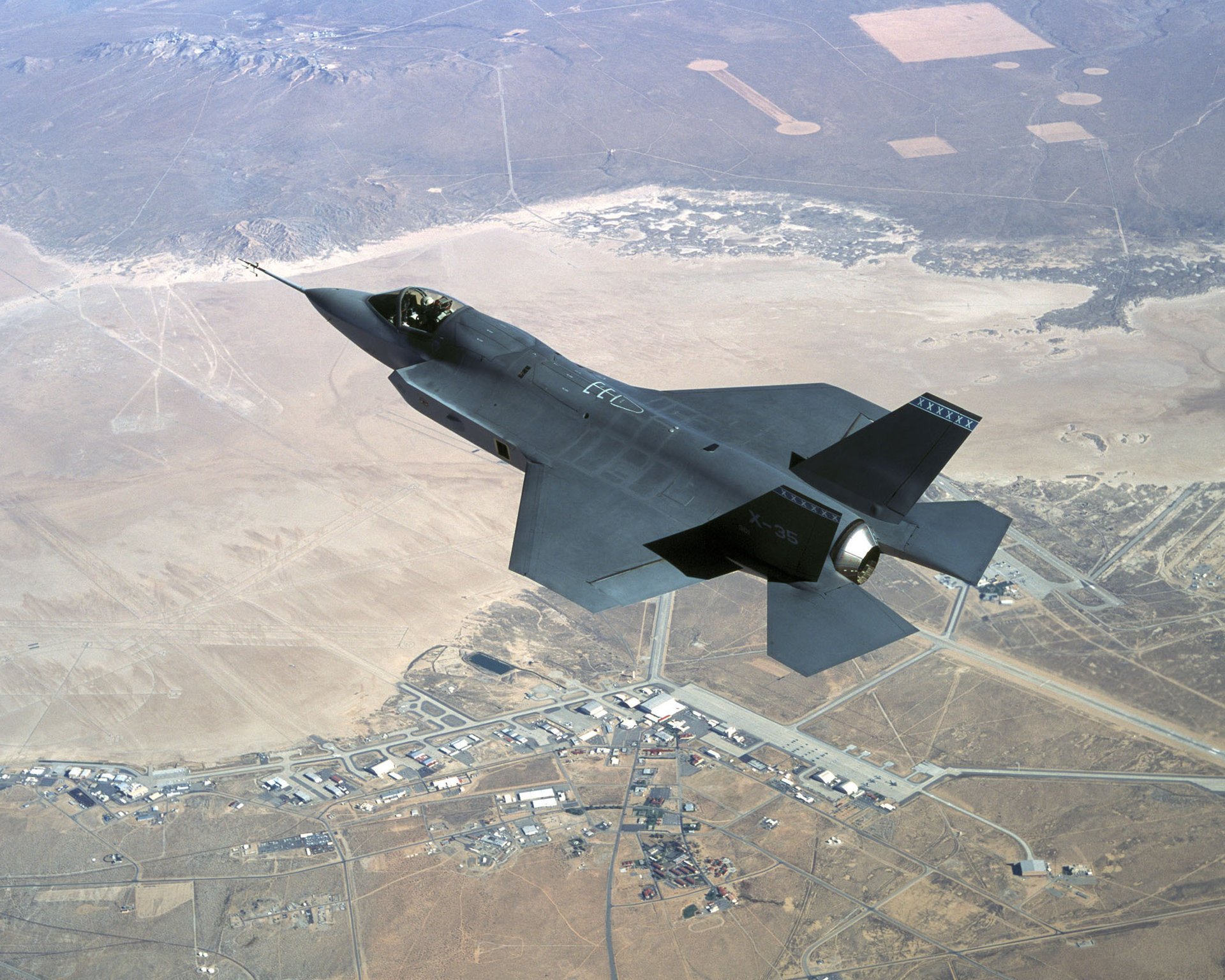 fighter earth flight speed f-35