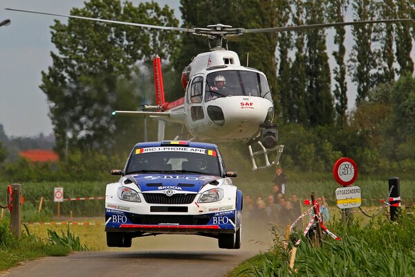 Skoda Fabia rally and helicopter