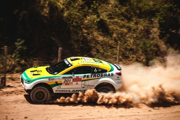 Sand dust desert is the most spectacular race on SUVs