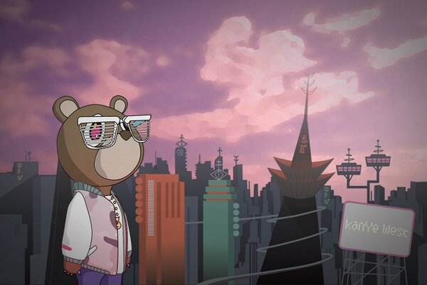 Медведь в очках на фоне города