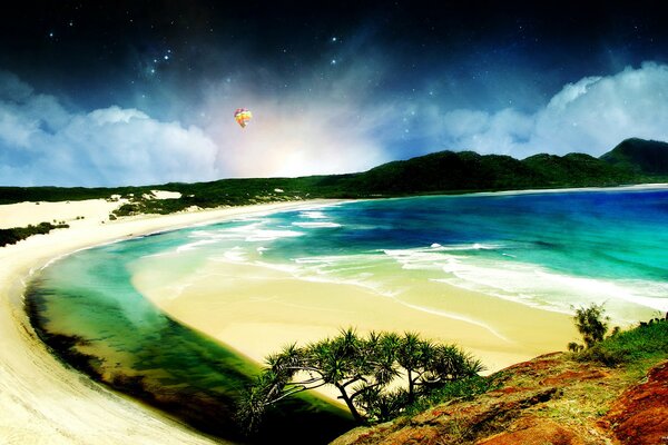 Песочный пляж с красивым морем
