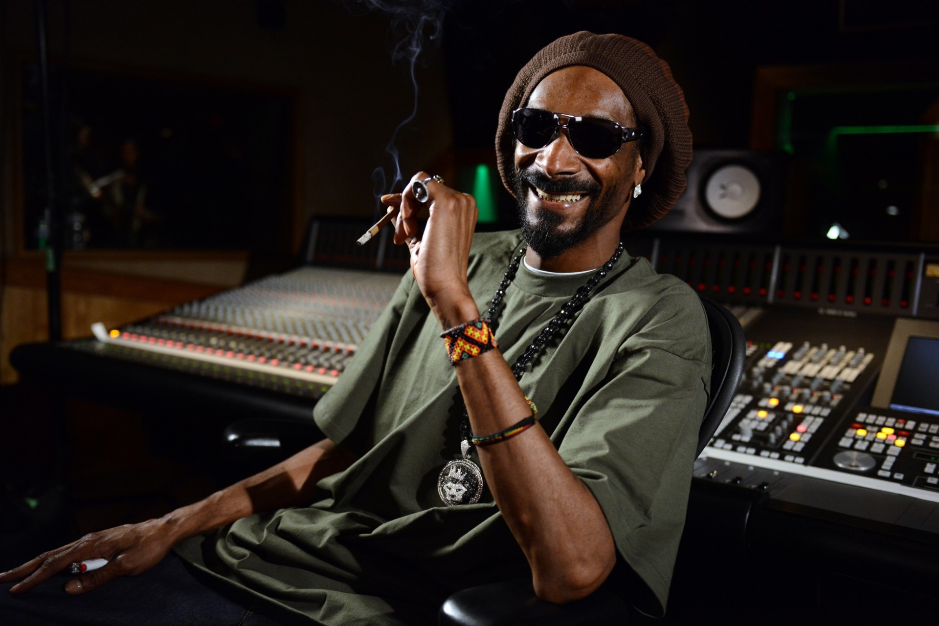 mały człowiek snoop dogg piosenkarz aktor