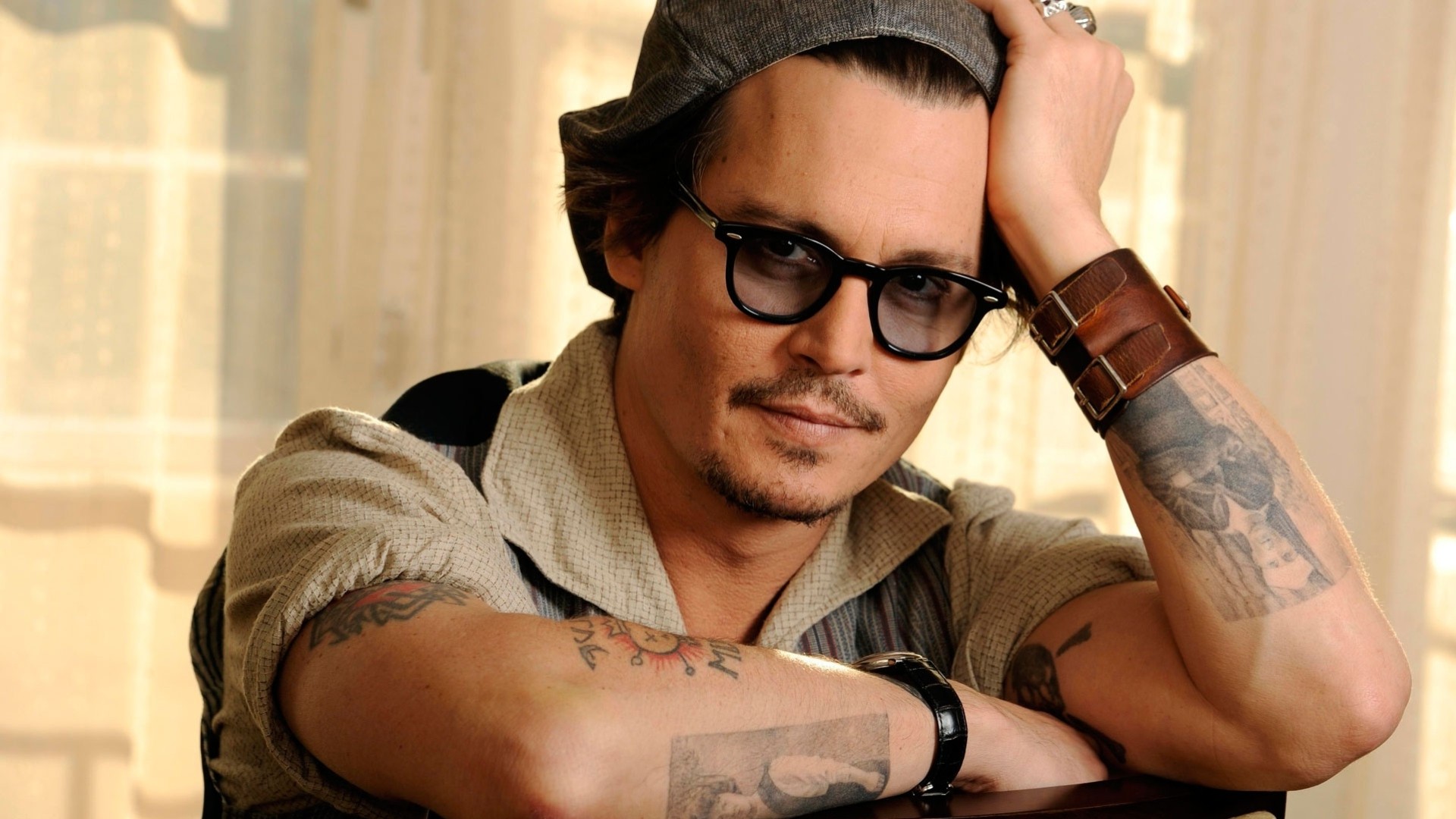 lunettes de soleil romantique image johnny depp acteur