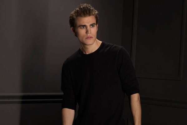 El actor Paul Wesley de the Vampire Diaries