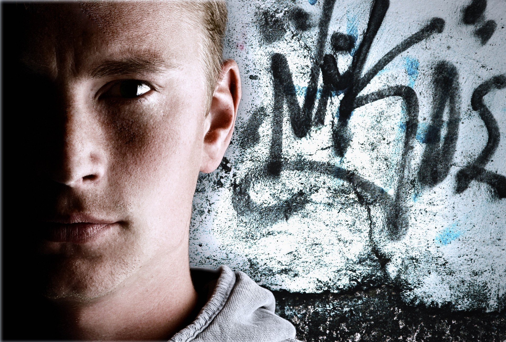 graffiti visage mur homme