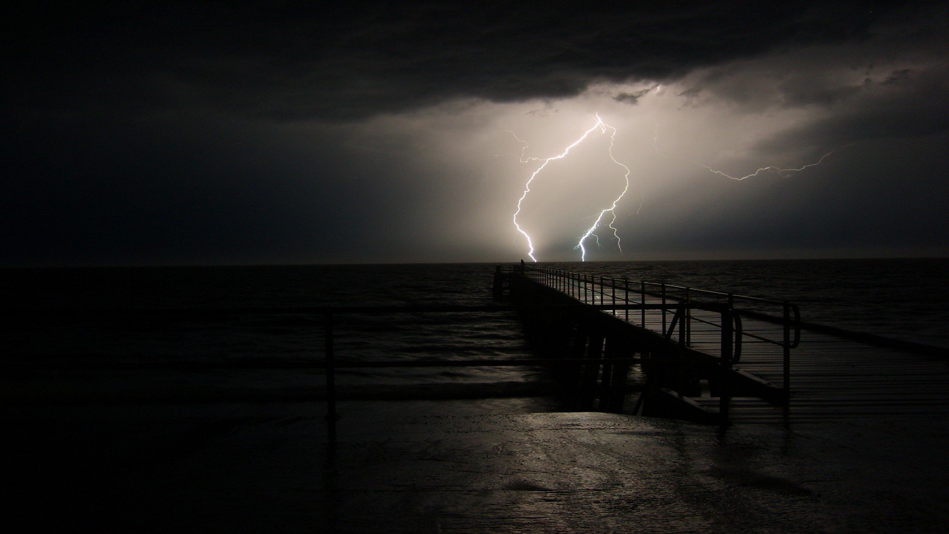 nuit foudre mer