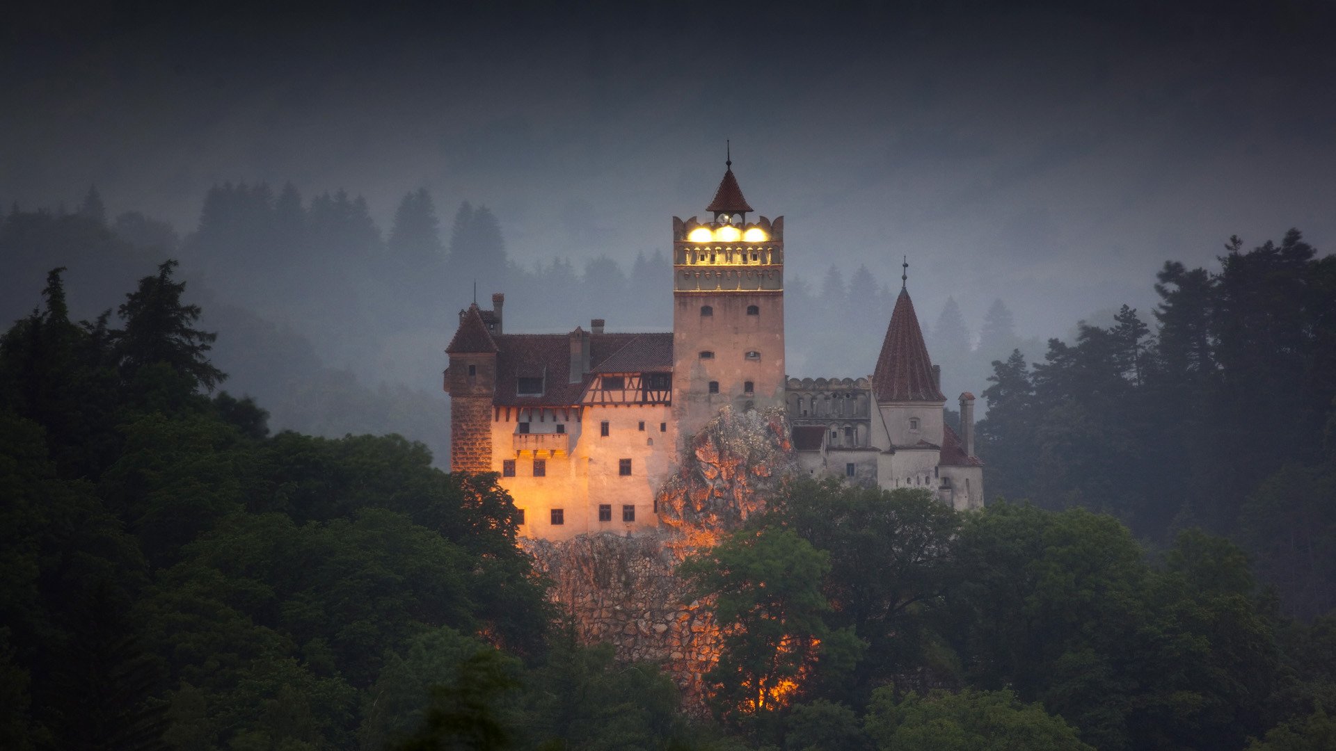 castello transilvania romania dracula