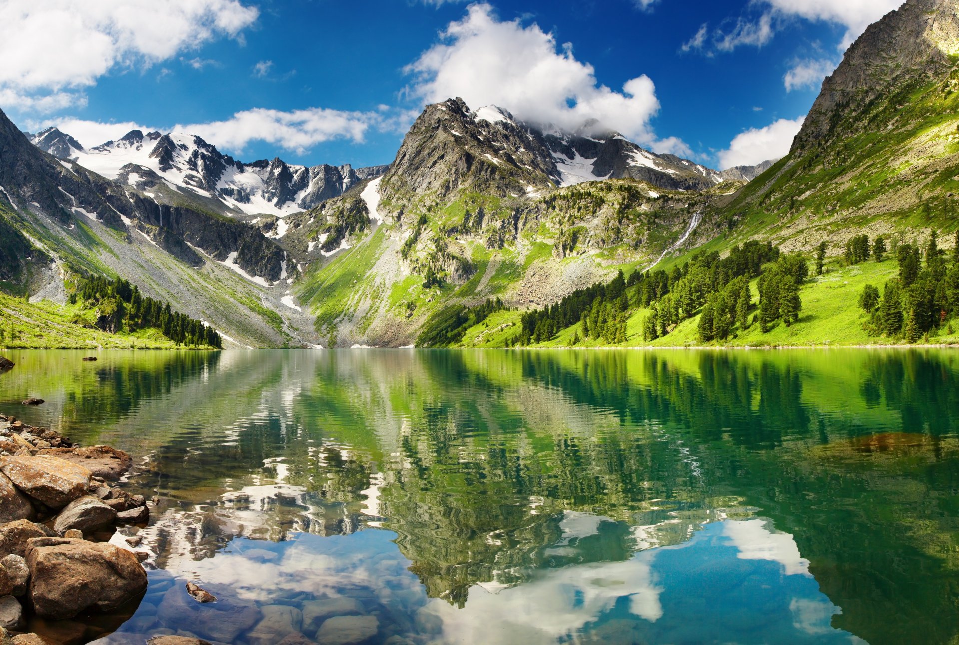 beautiful greenlands hyaline lake high mountain snow transparent lake reflection sky white cloud