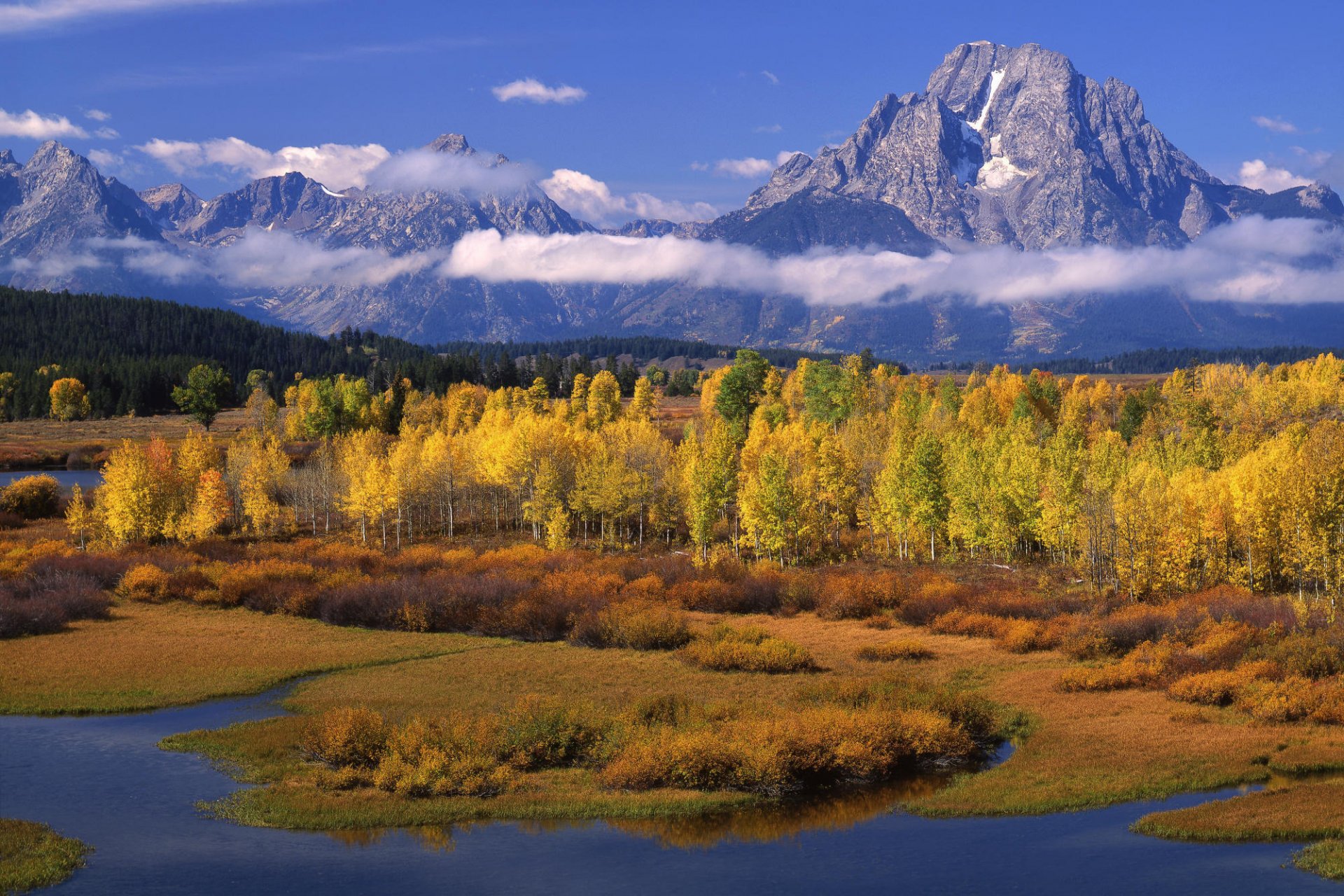 berge wolken bäume herbst