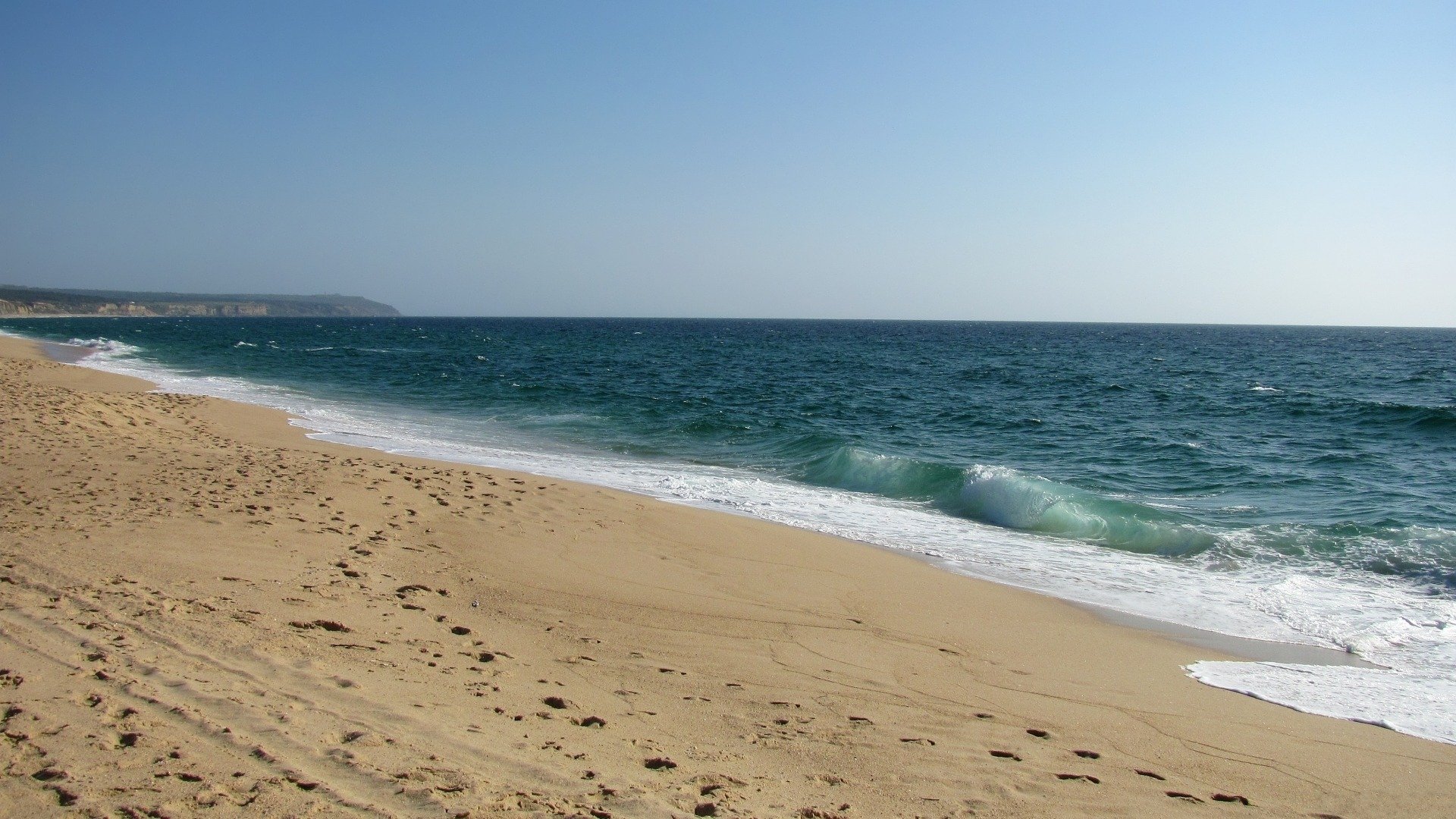 landscapes landscape sea ocean surf waves spray splash water foam breeze coast coast land land sand footprints calm calm heaven sky smooth surface horizon 1920x1080 widescreen wallpaper desktop day summer beach nature view expanse pla