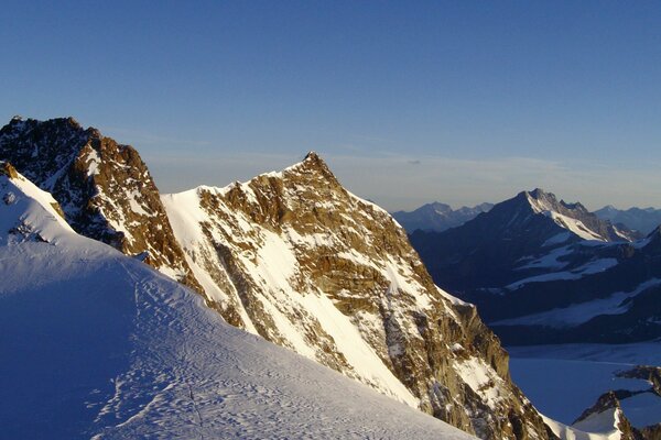 Nature dans les montagnes d hiver