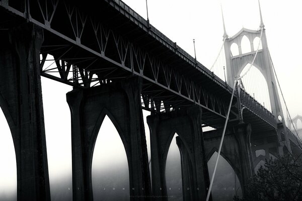 St. John s Bridge. Photo. Black and white