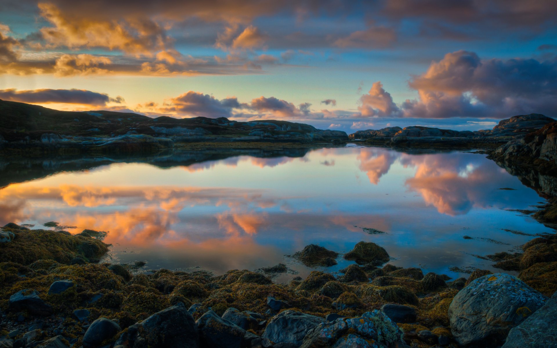 norwegen reflexion sonnenuntergang